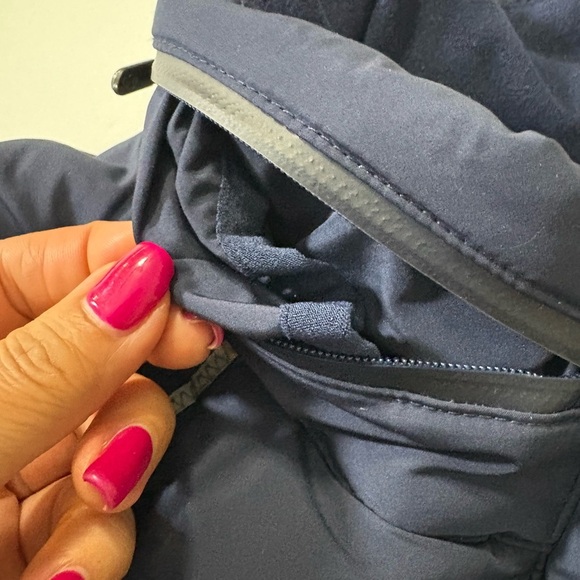 Zella Coco Hybrid Zelfusion Puffer
Vest. Navy Sleeveless Fleece Moisture Wicking - Picture 8 of 14